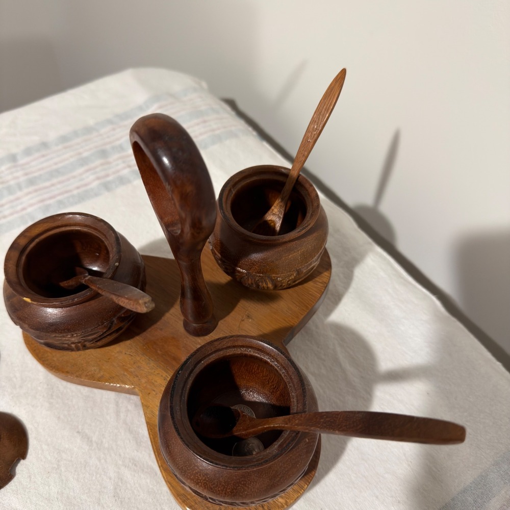 1960's Vintage Tiki Wood Lazy Susan with 3 Wood Condiment Jars And Spoons - Picture 7 of 14